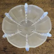 Centre de table en verre opalescent – Art Déco