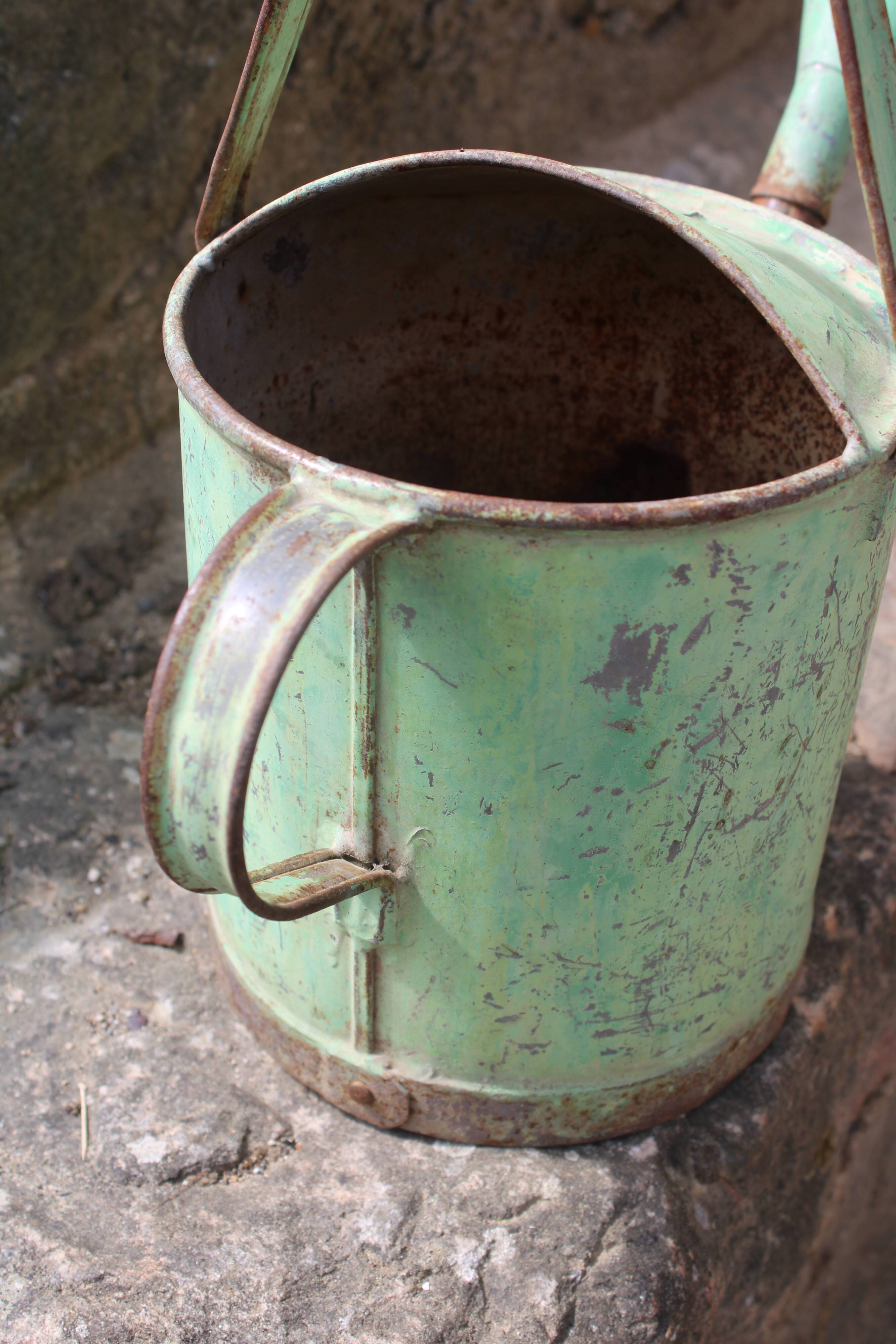Zinc green watering can