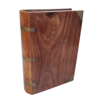 Cache livre