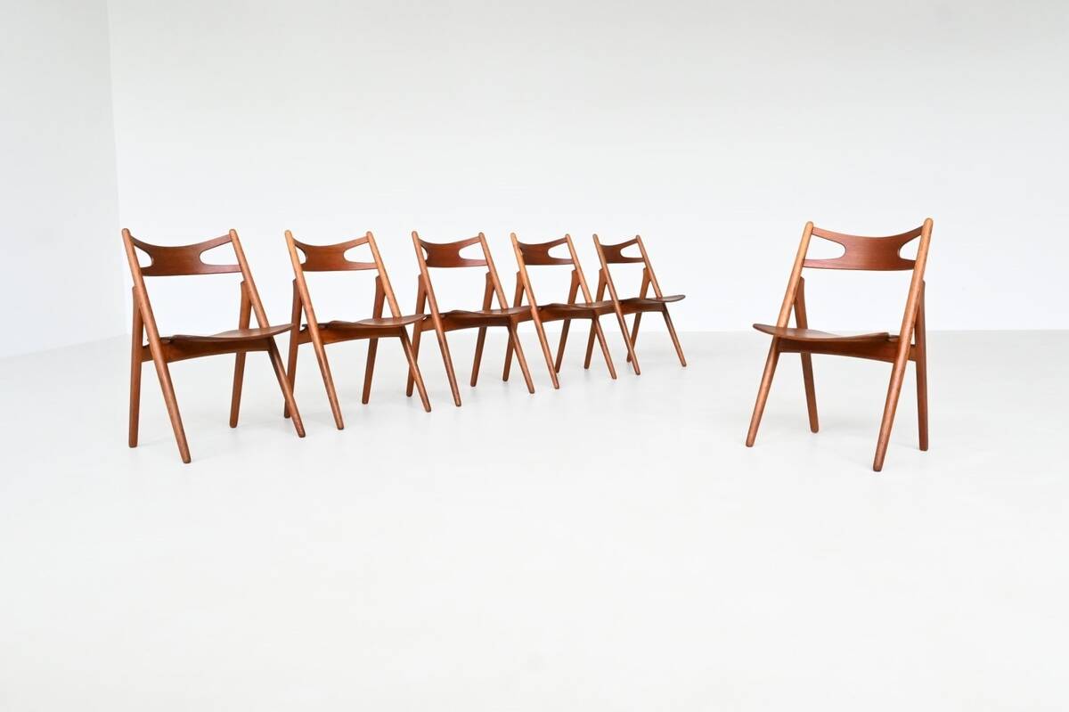 Hans Wegner Sawbuck CH29 dining chairs Carl Hansen & Son Denmark 1952