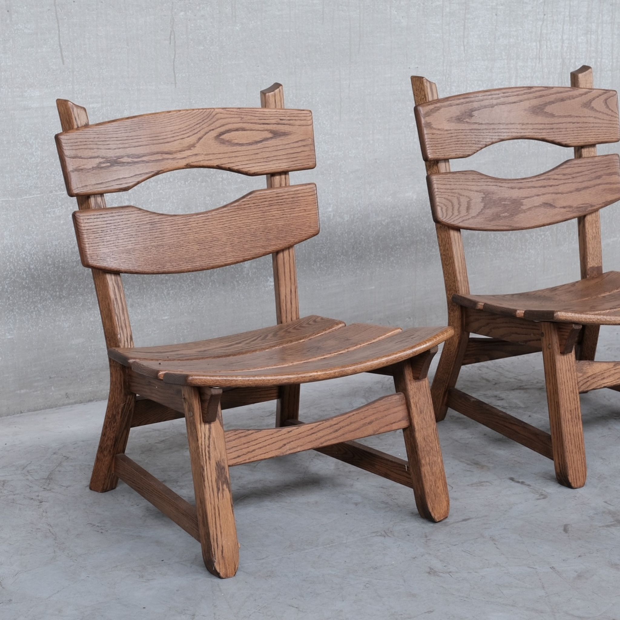 Chaise en bois basse