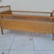 Lit bébé vintage bois et rotin année 60 enfant