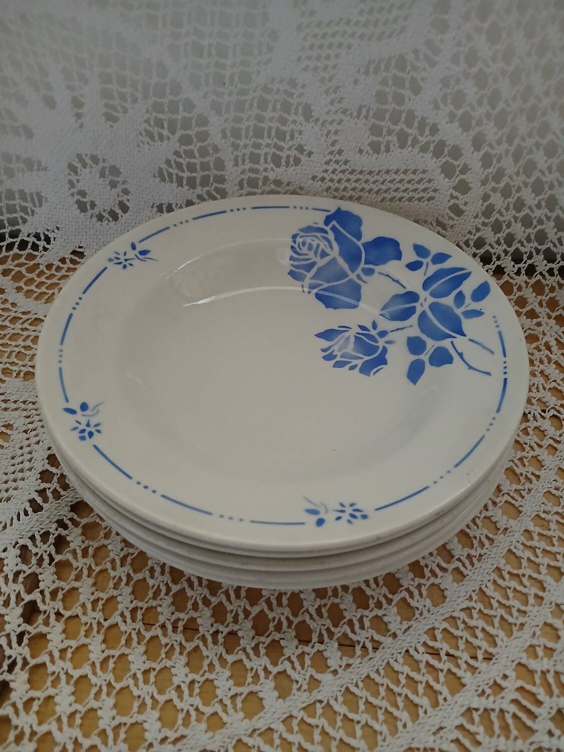 6 Moulin des Loups soup plates