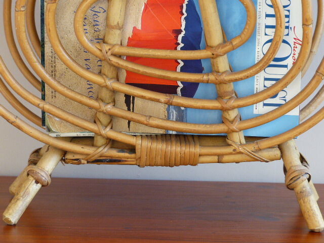 Magazine rack, wicker and rattan of the 1960