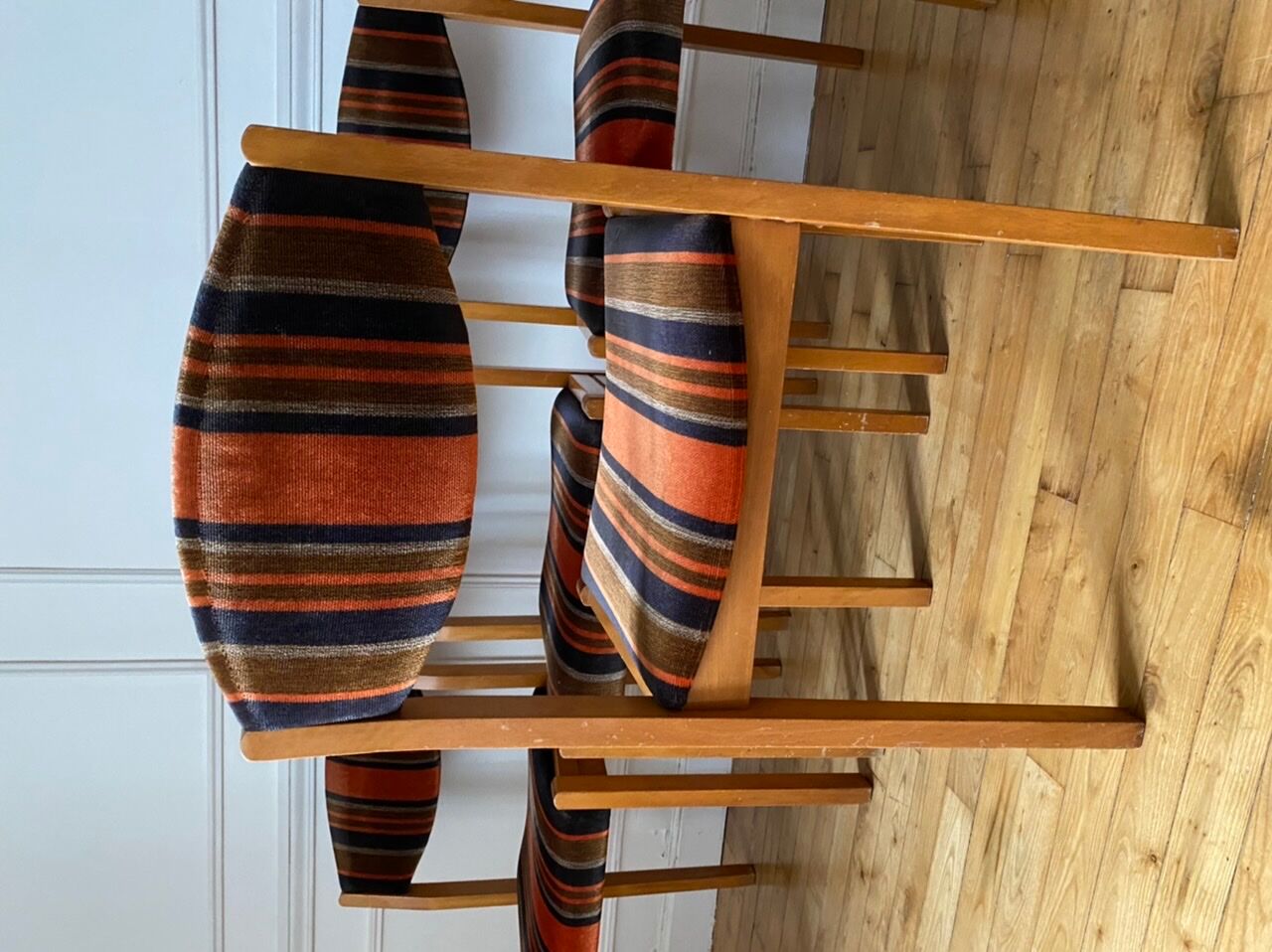 Set of 4 vintage chairs fabric and wood