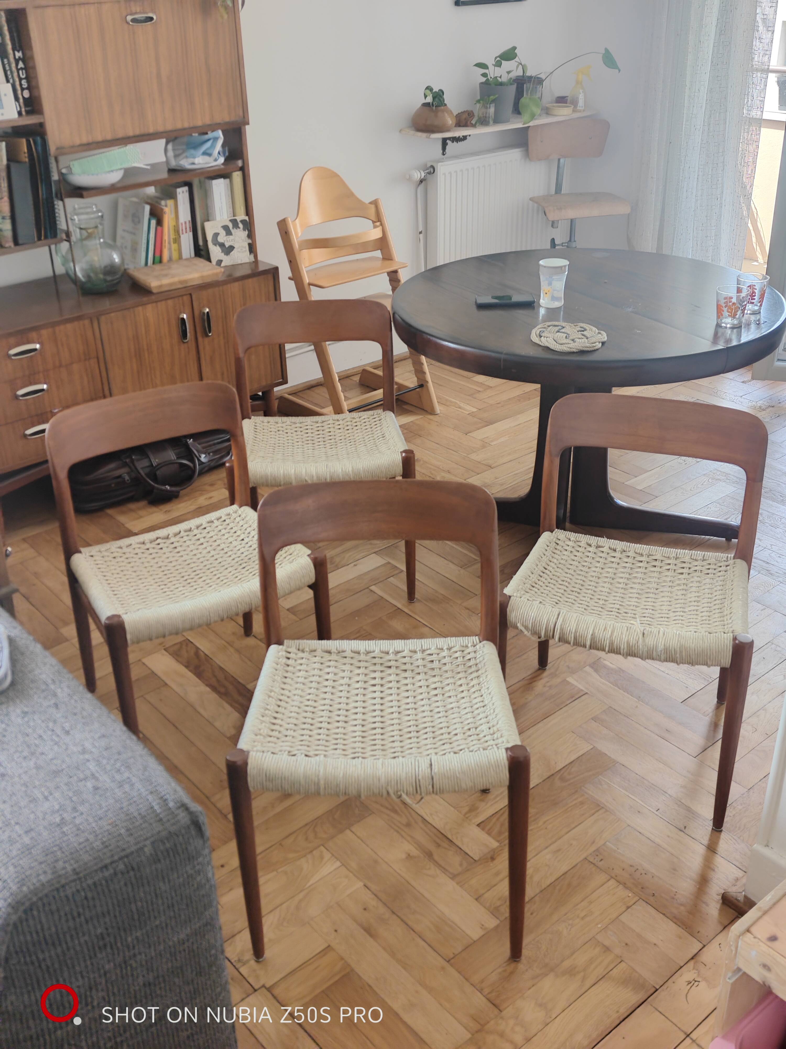Chairs 75 Noels Otto Moller