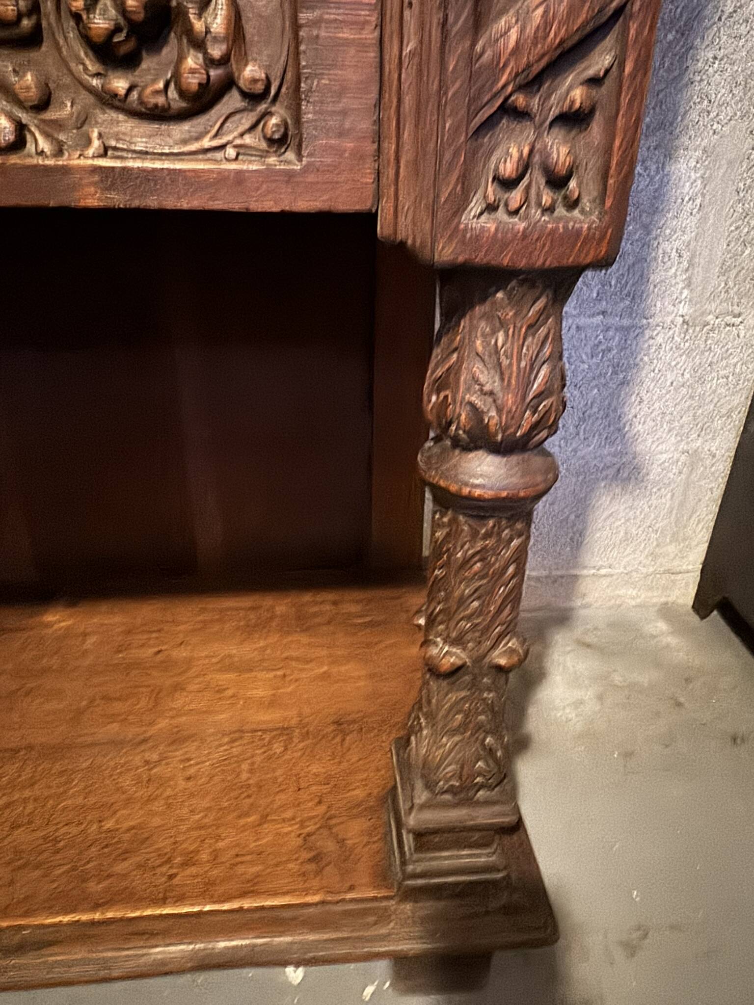 Antique buffet richly carved – Renaissance / Henry II style