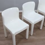 1970s Kartell Model 4875 chair by Carlo Bartoli white color, one piece