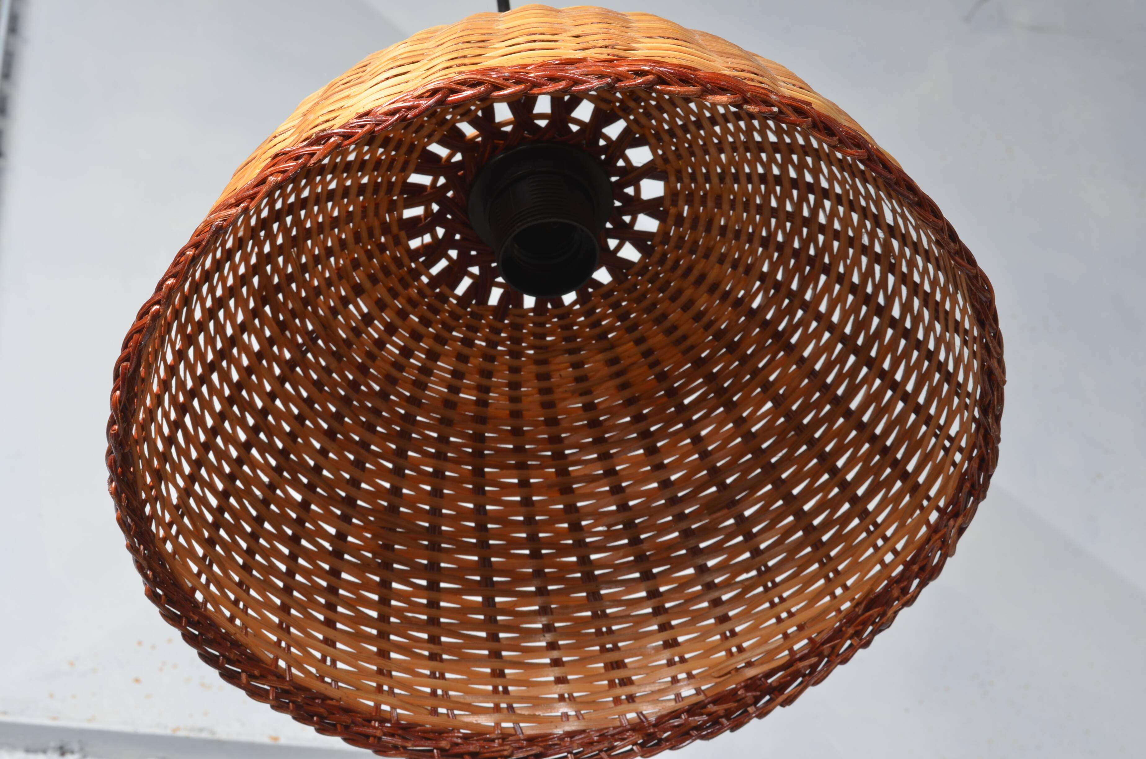 Woven rattan pendant light