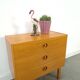 Commode en placage avec poignées rondes de Suède