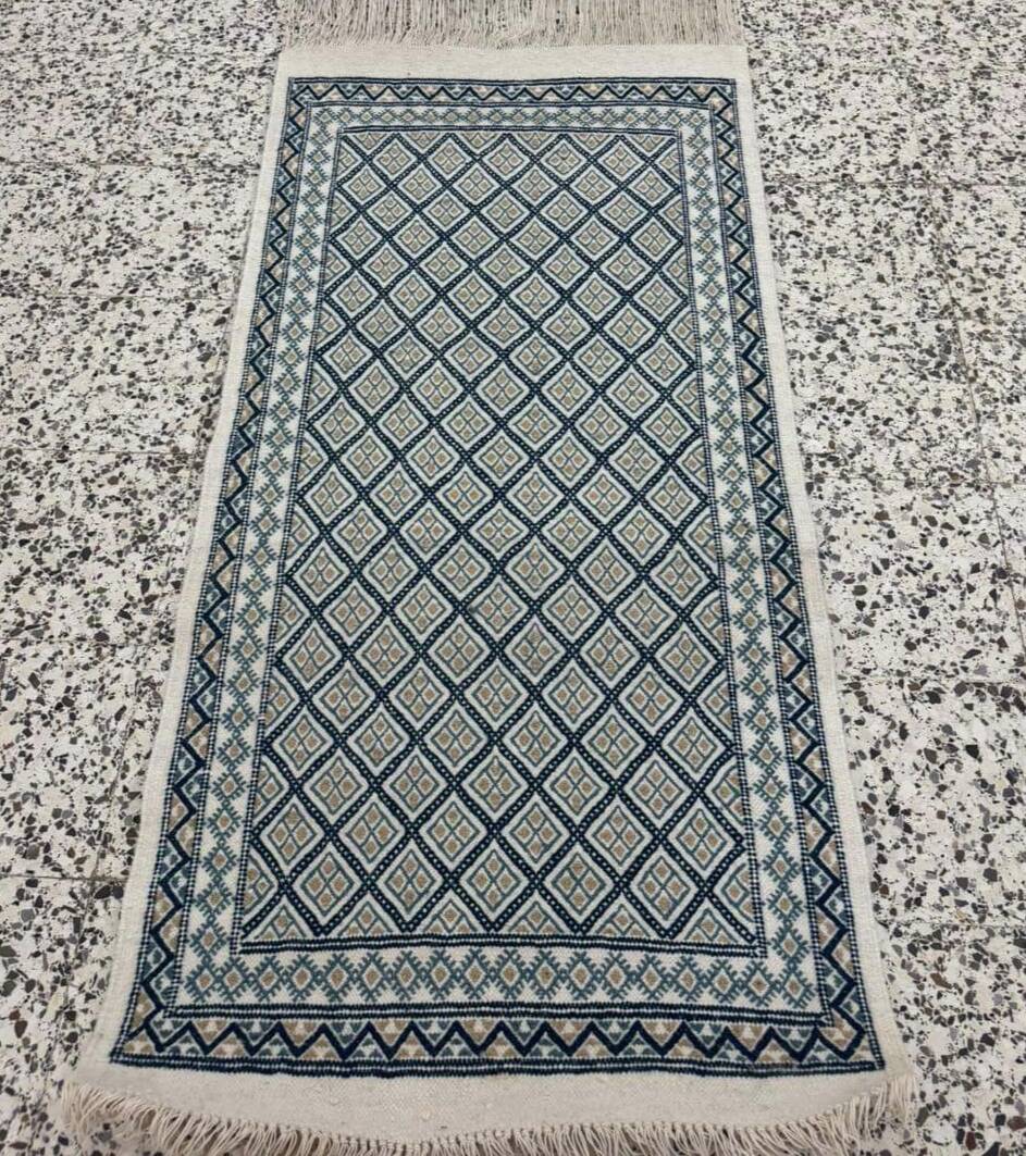 Handmade margoum rug in natural wool of superior quality