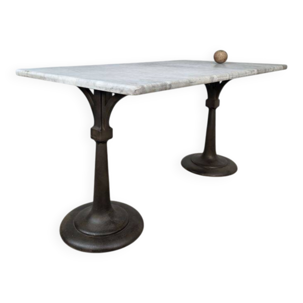 Superbe table de présentation en fonte et marbre de carrare provenant d'une chocolaterie vers 1900