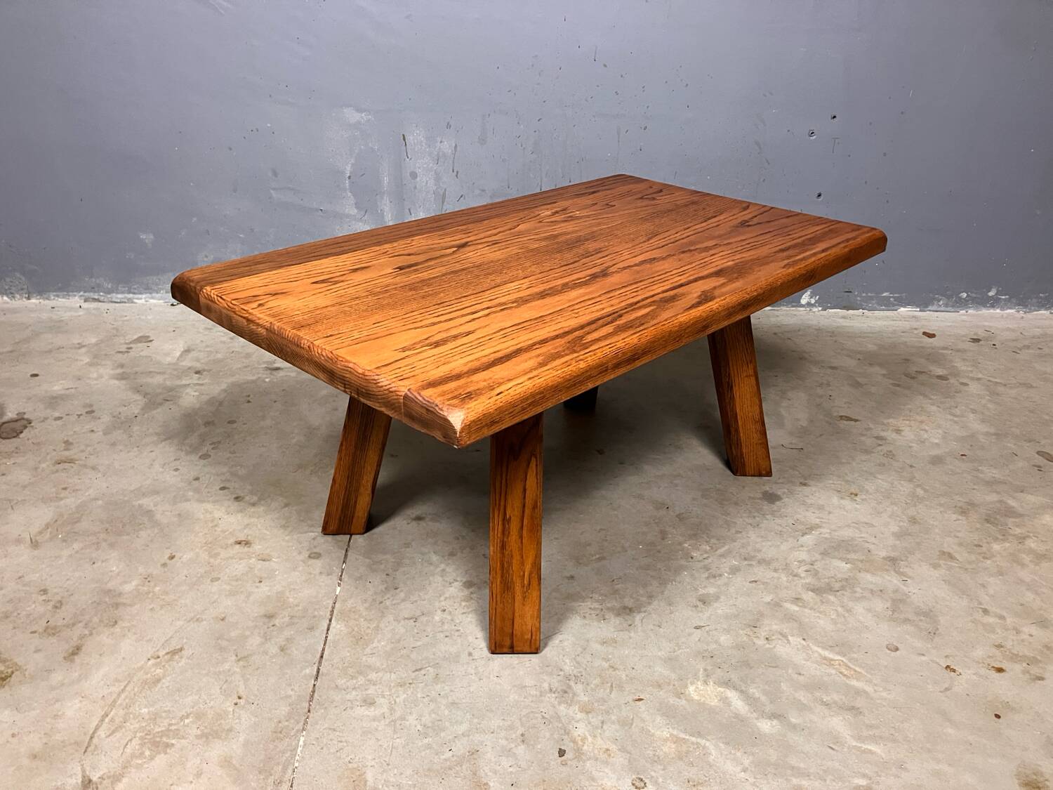 Table basse brutaliste pak rustique des années 70