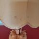 Paire des lampes de chevet rose «blush/saumon» abat-jour en tissu, détails en métal