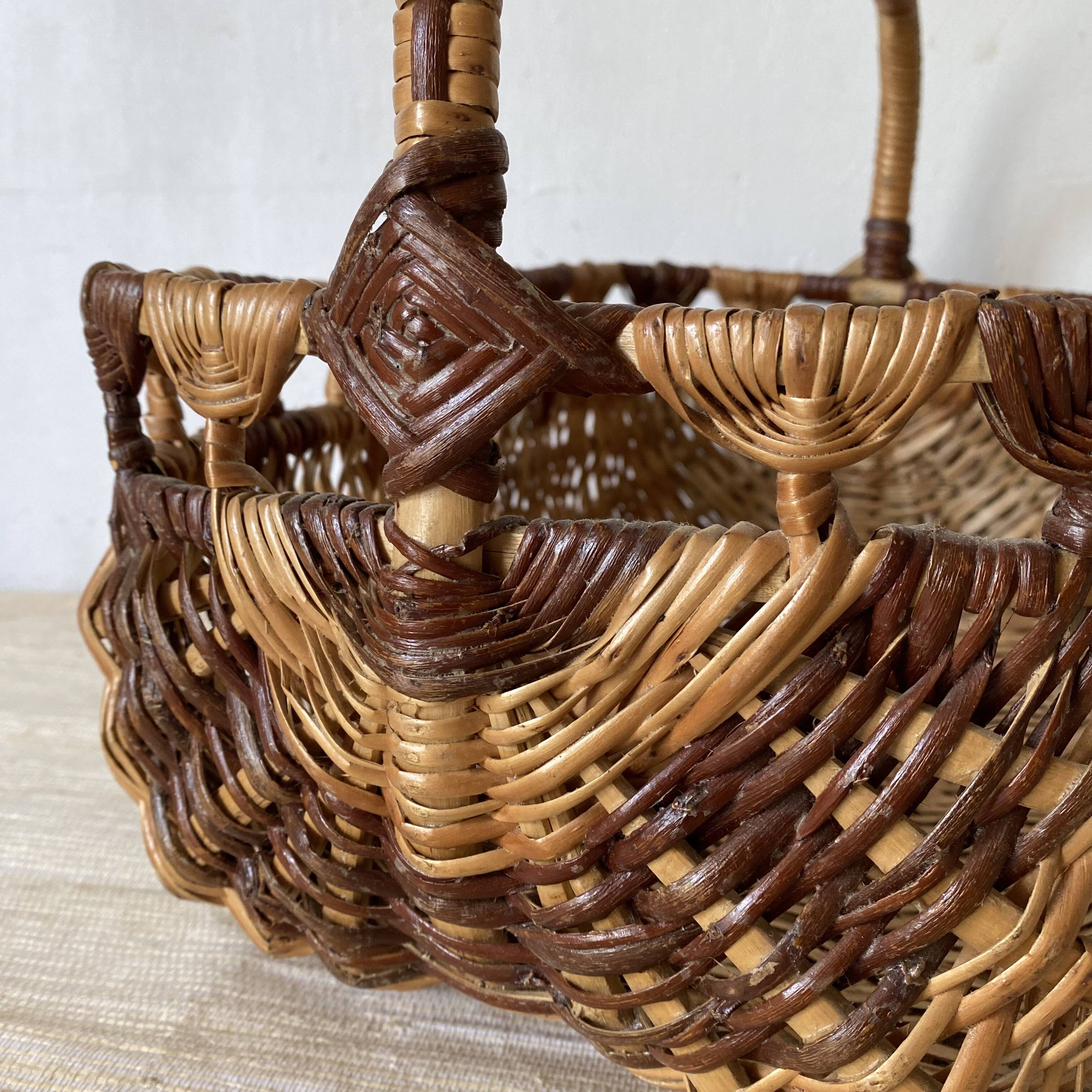 Vintage two-tone rectangle basket