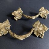Pair of Art Nouveau bronze handles decorated with vine leaves, 1930