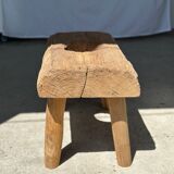 Side table in blond teak openwork tray