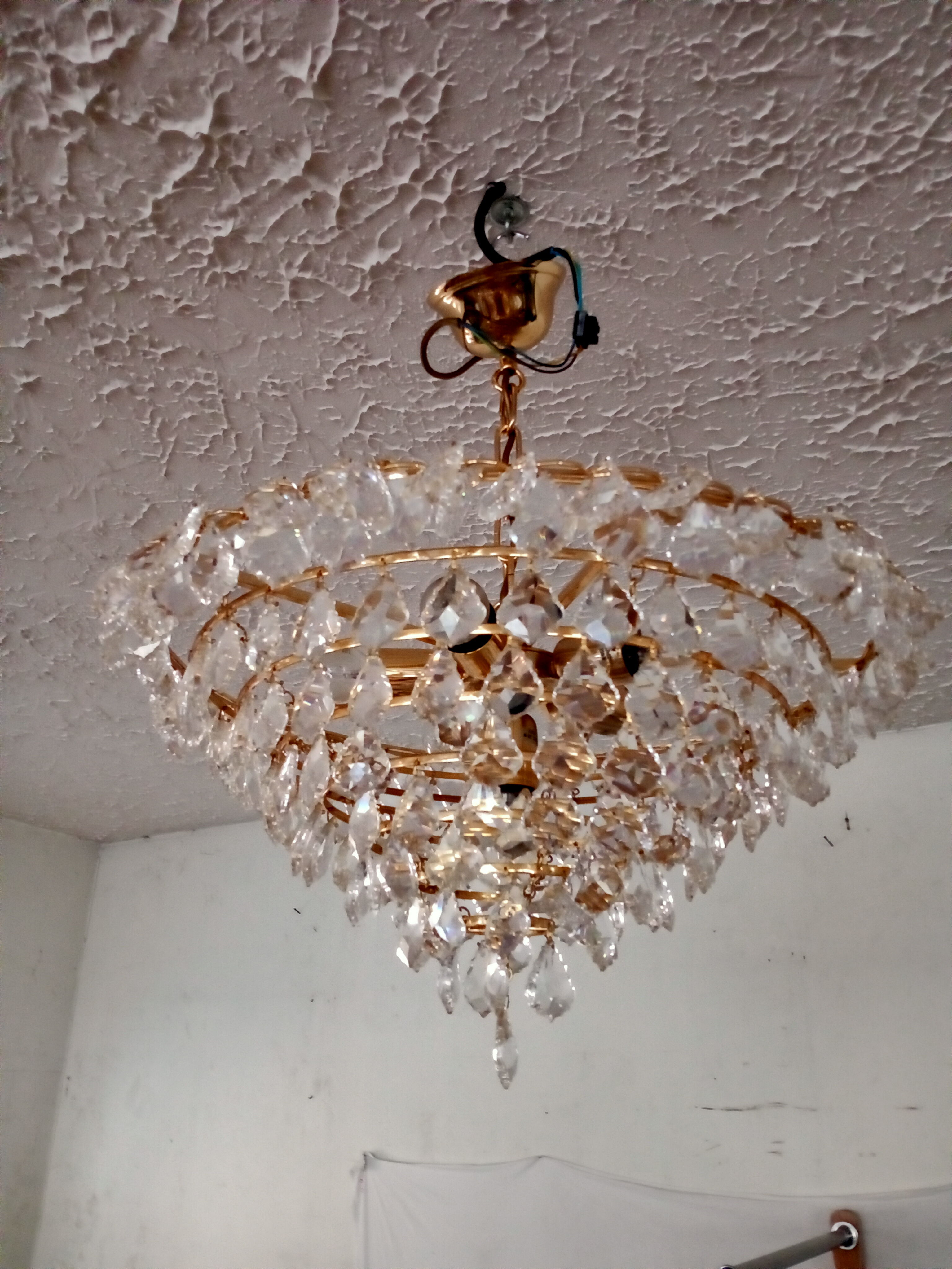 Grapevine chandelier 70