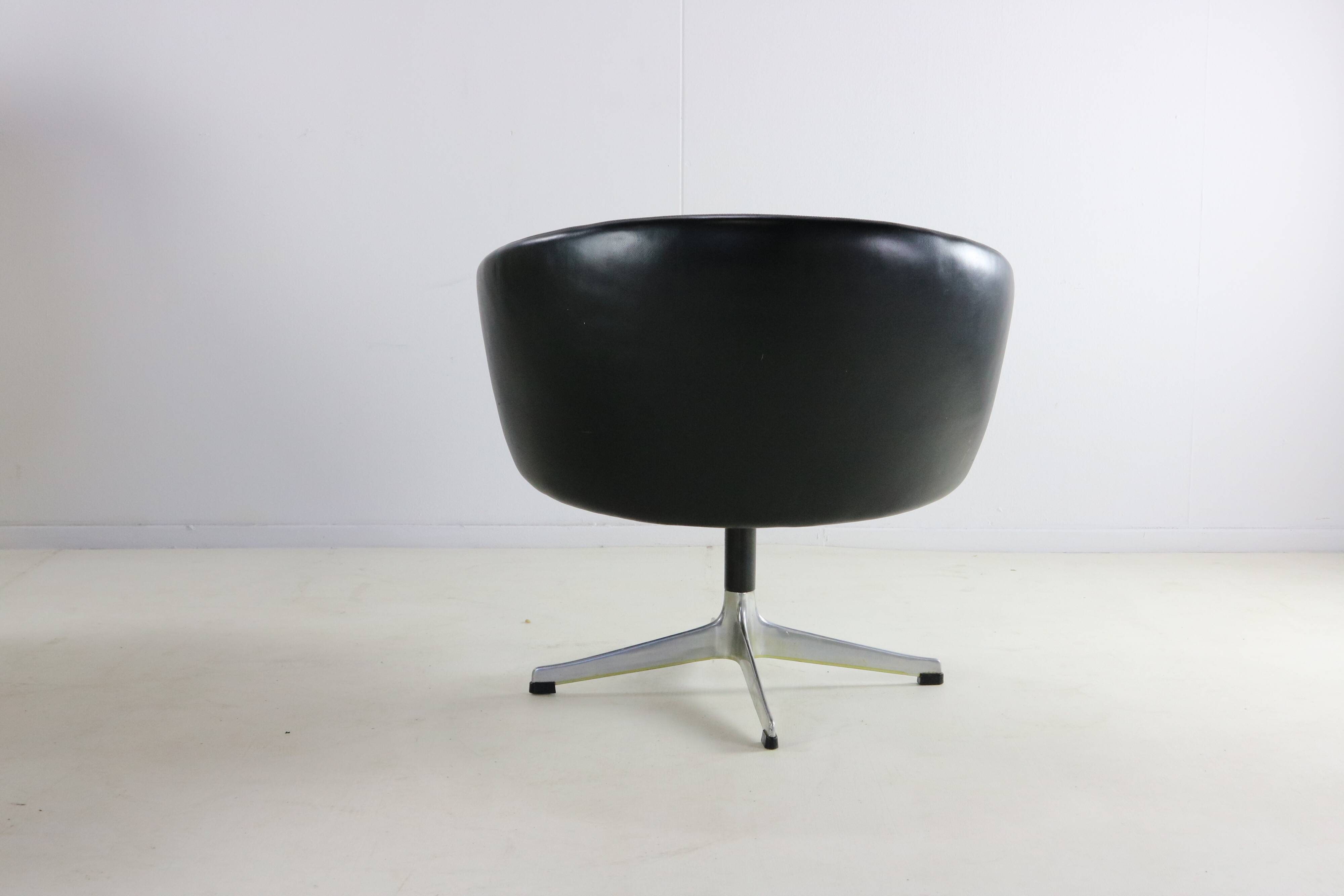 Fifties swedish design easy chair by Yngve Ekström