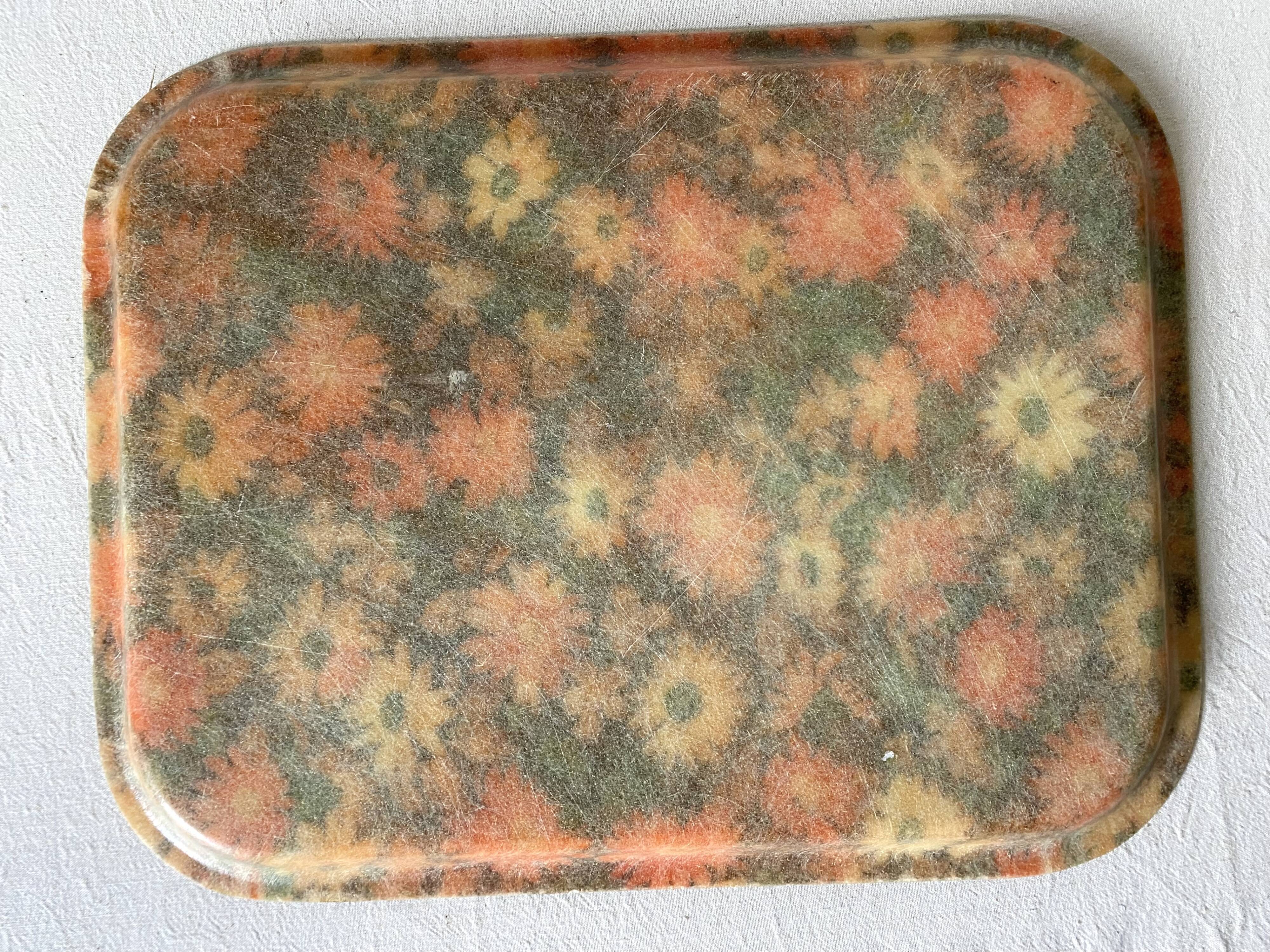 Plateau fleuri années 70