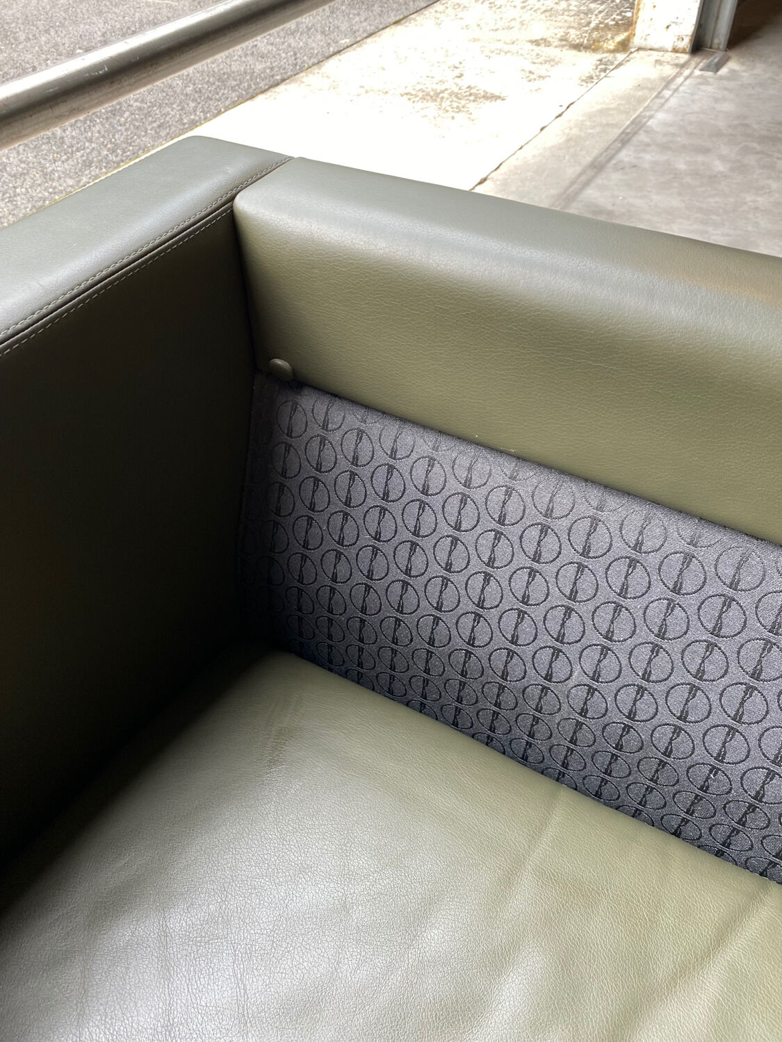 2-seater sofa and 2 armchairs set Pfister for Knoll khaki leather