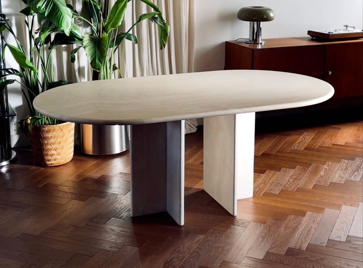Table à manger Roche Bobois en travertin italien – Années 70/80
