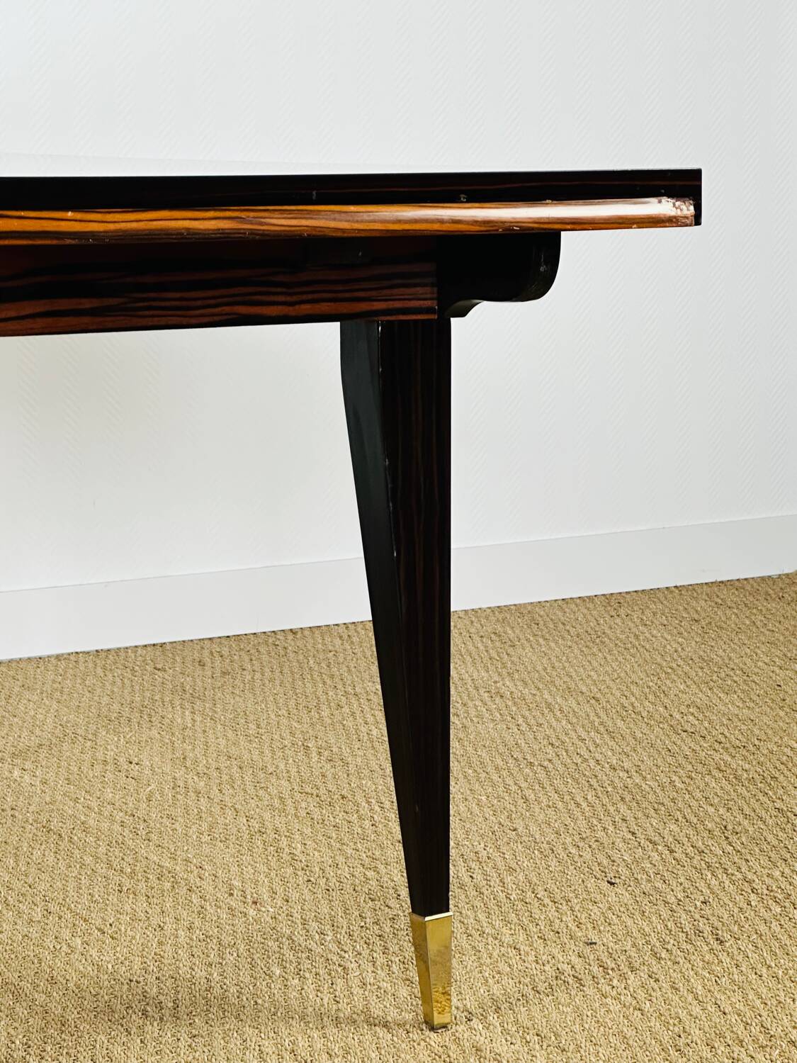 French Art Deco dining table in Macassar from 1940.