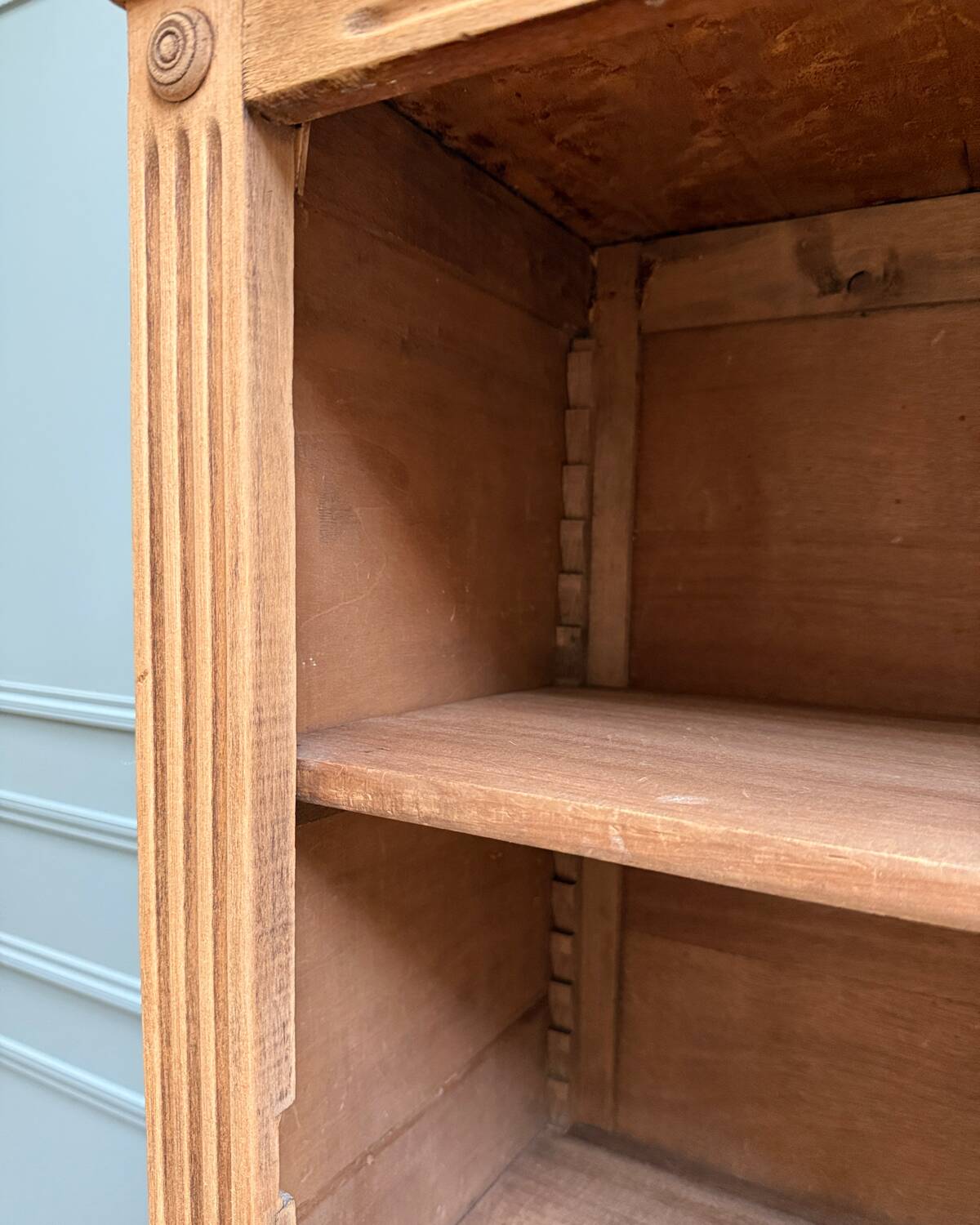 Renovated Parisian showcase