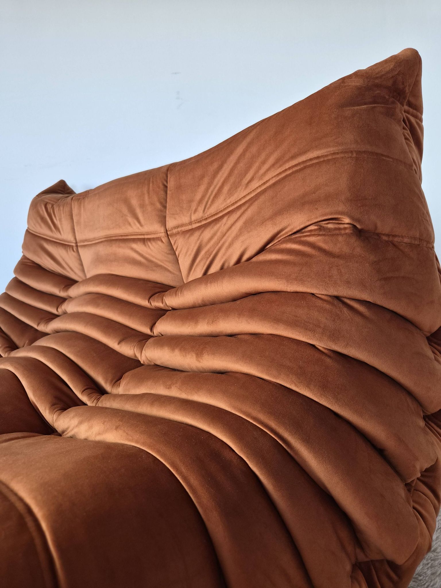 Canapé Togo deux places par Michel Ducaroy pour Ligne Roset