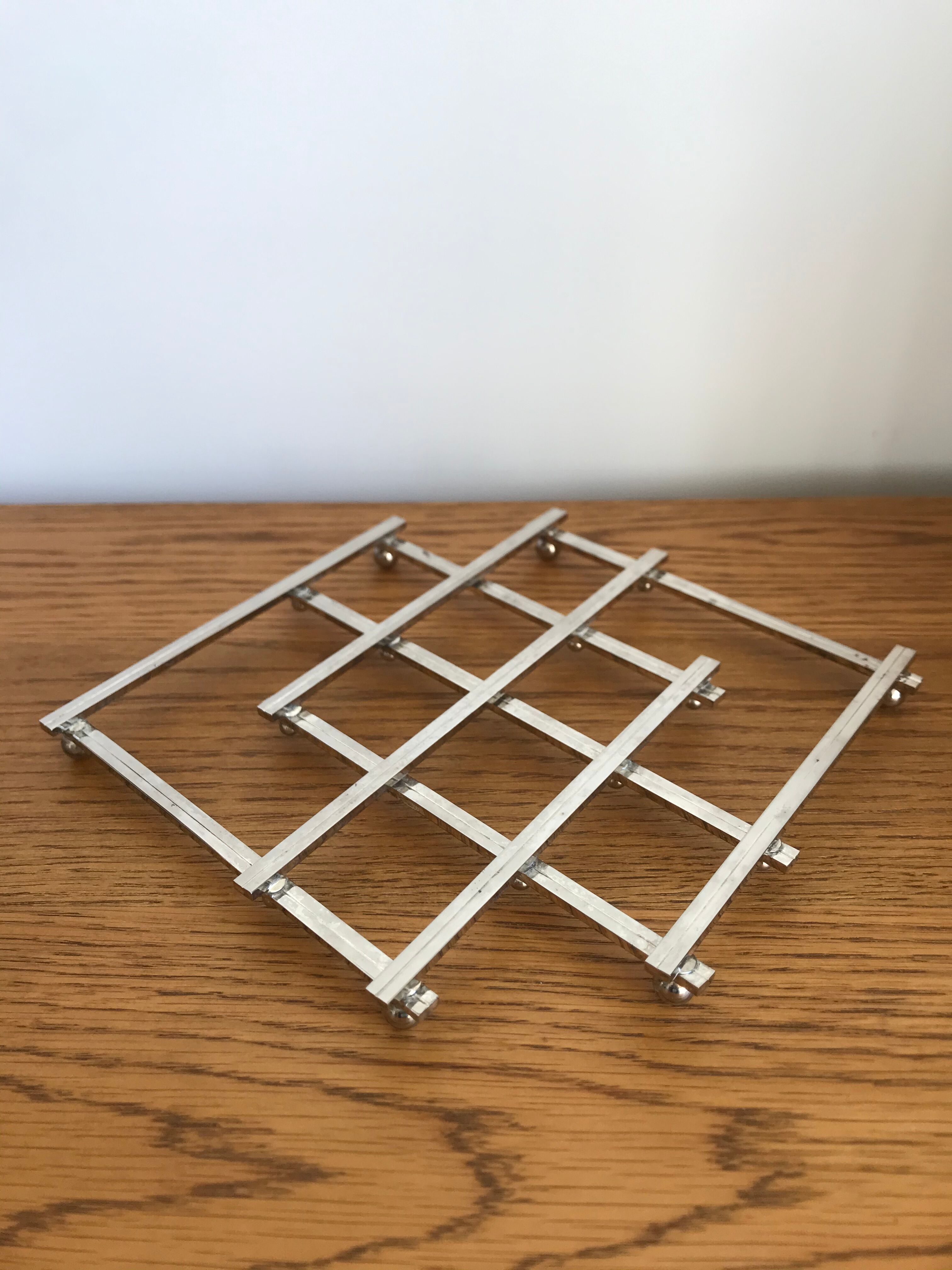 Extendable underside