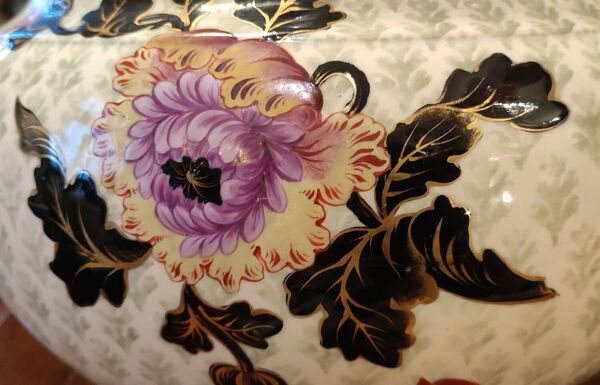 Ancien cache-pot Lunéville décor floral japonisant