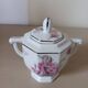 Sucrier en porcelaine de Limoges .