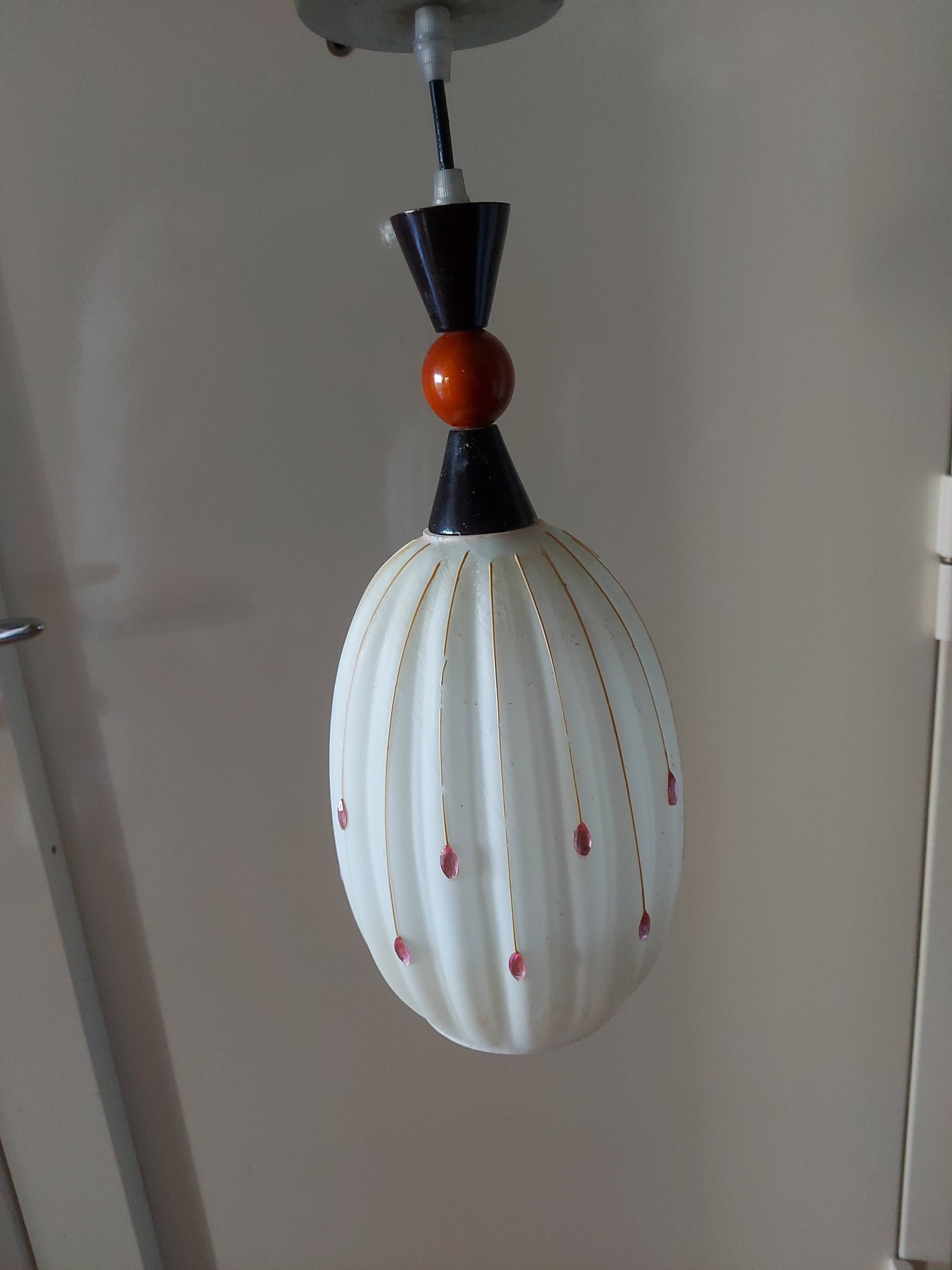 Opaline suspension