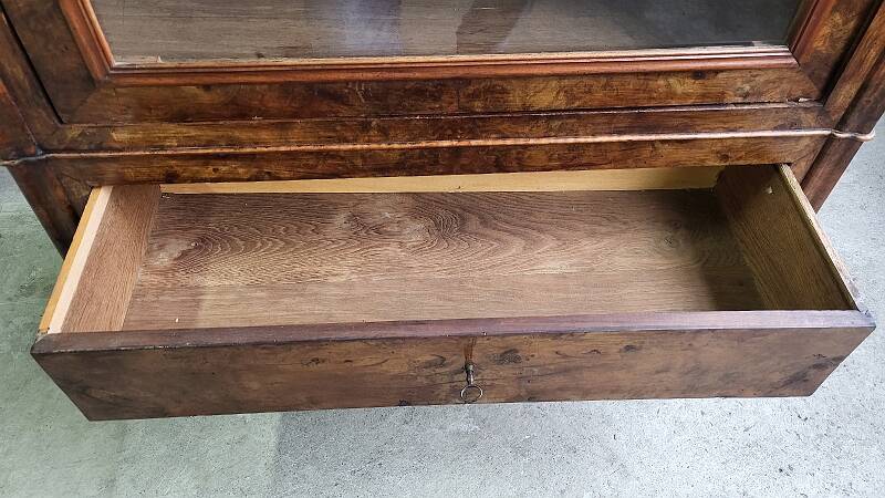 19th Century Walnut Library Display Cabinet with 1 Door