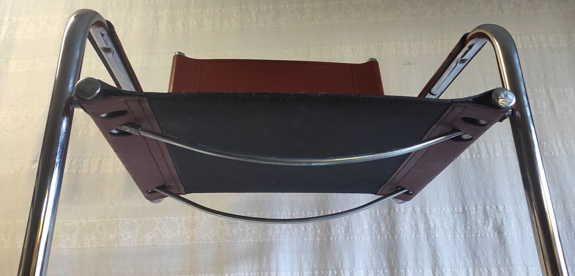 Cantilever armchair in imitation leather – 80s/90s