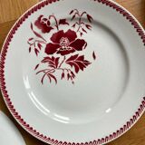 Dessert plates with lily flowers from Saint Amand.