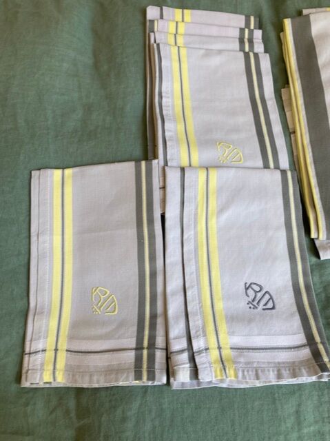 Lot of 2 tablecloths and six monogrammed towels