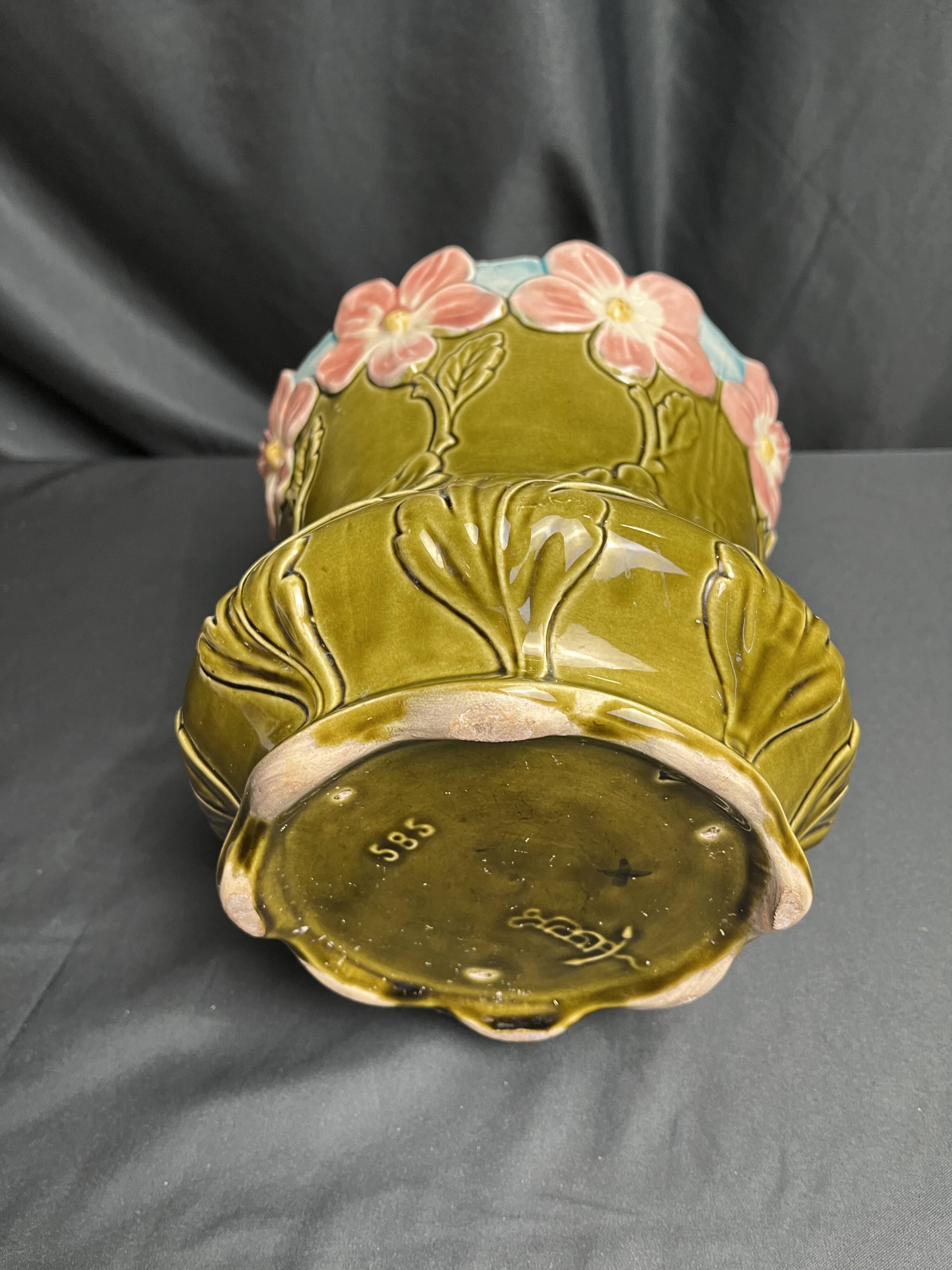 De Bruyn Fives-Lille slip pot holder circa 1900