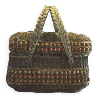 Braided wicker shopping basket