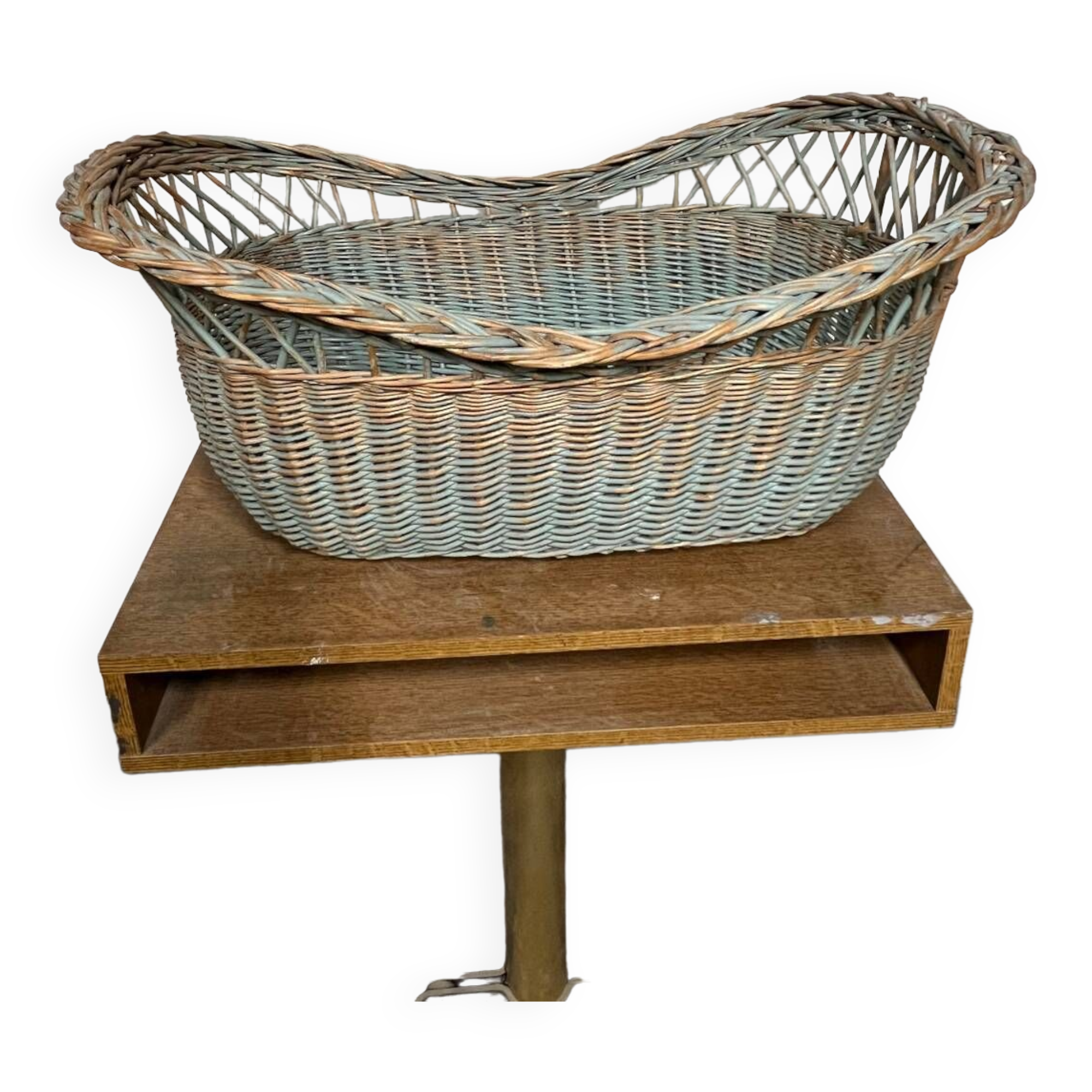 Rattan laundry basket