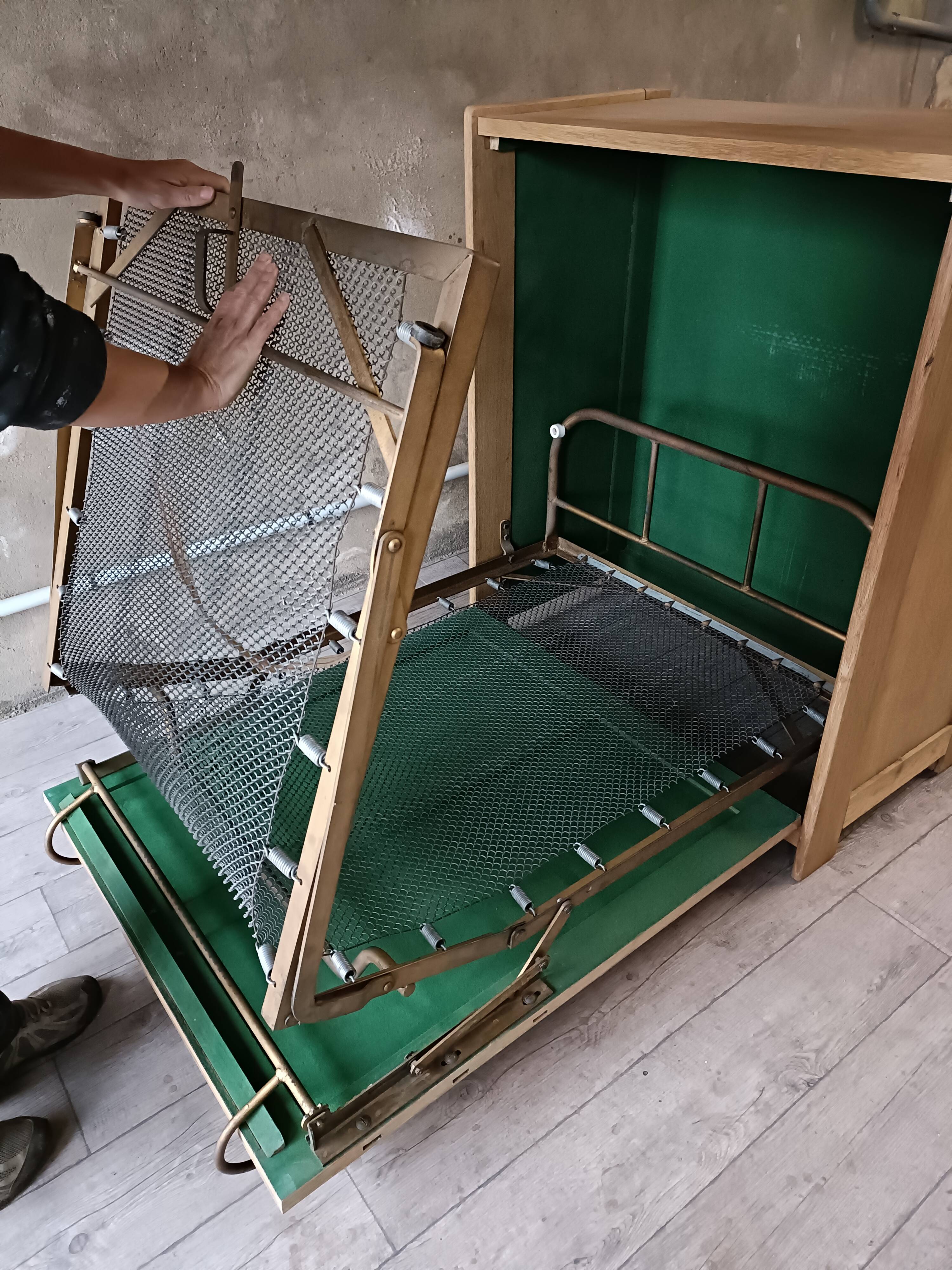 Renovated foldable bed