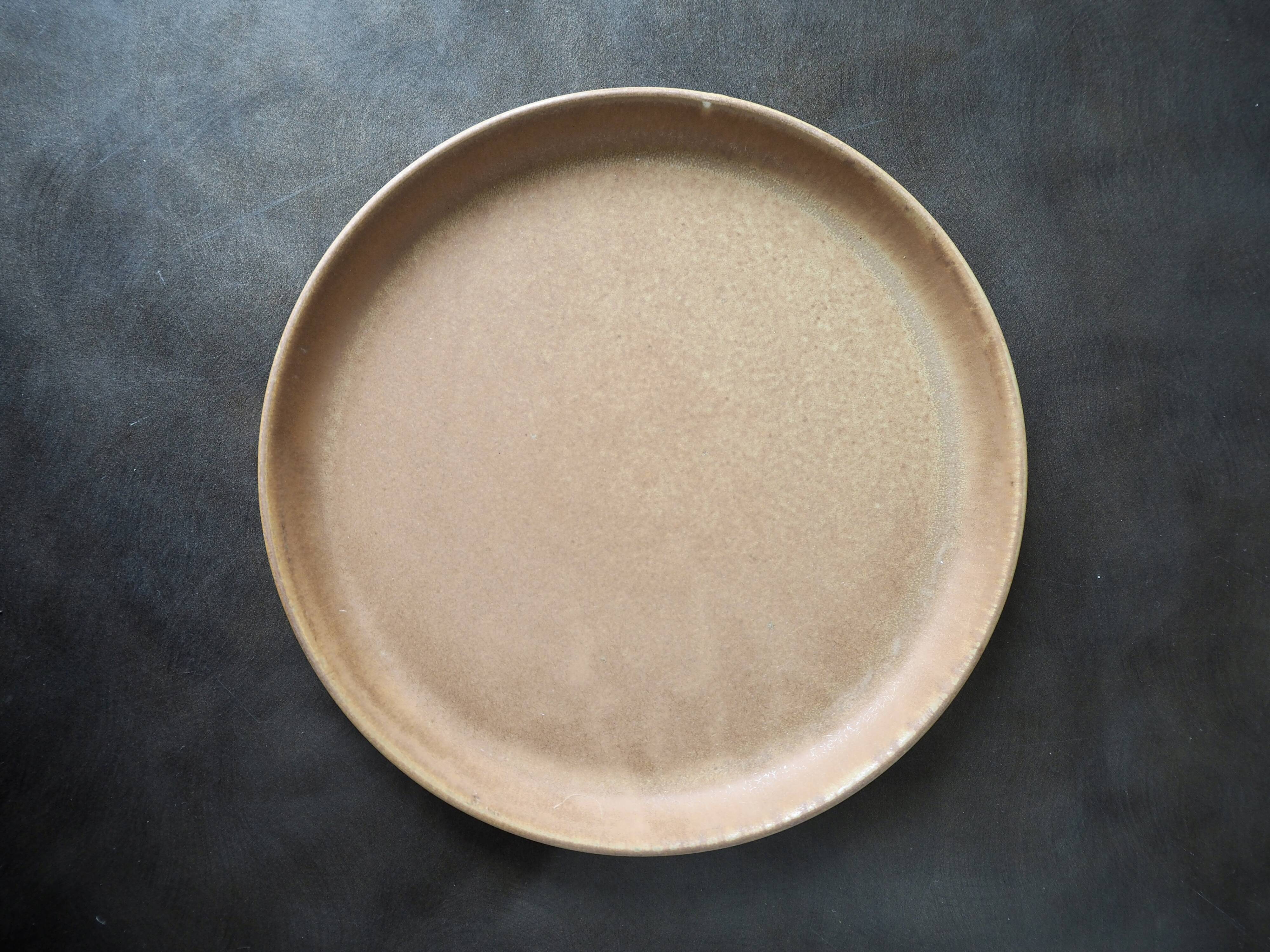 Set of 6 artisanal dessert plates in raw stoneware