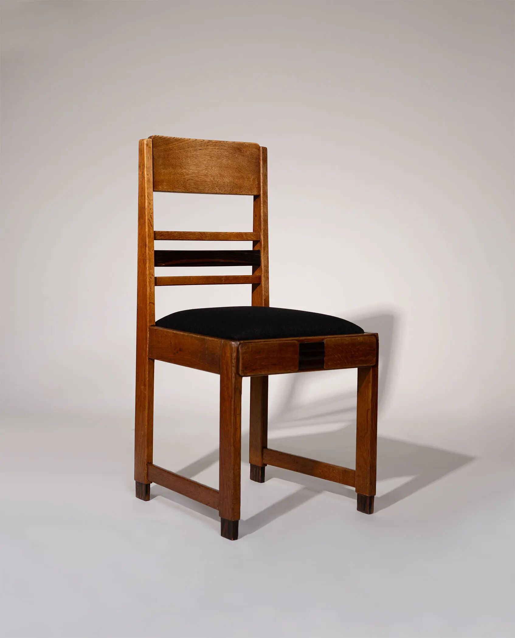 Amsterdam School oak dining chairs, Netherlands, 1920s