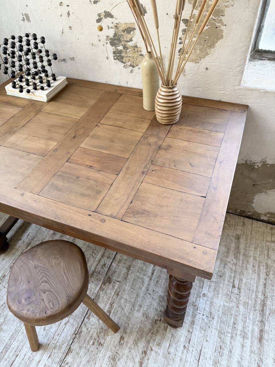 Paneled walnut desk with turned legs, 1900