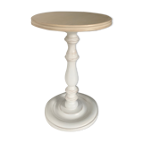 Beautiful little round pedestal table