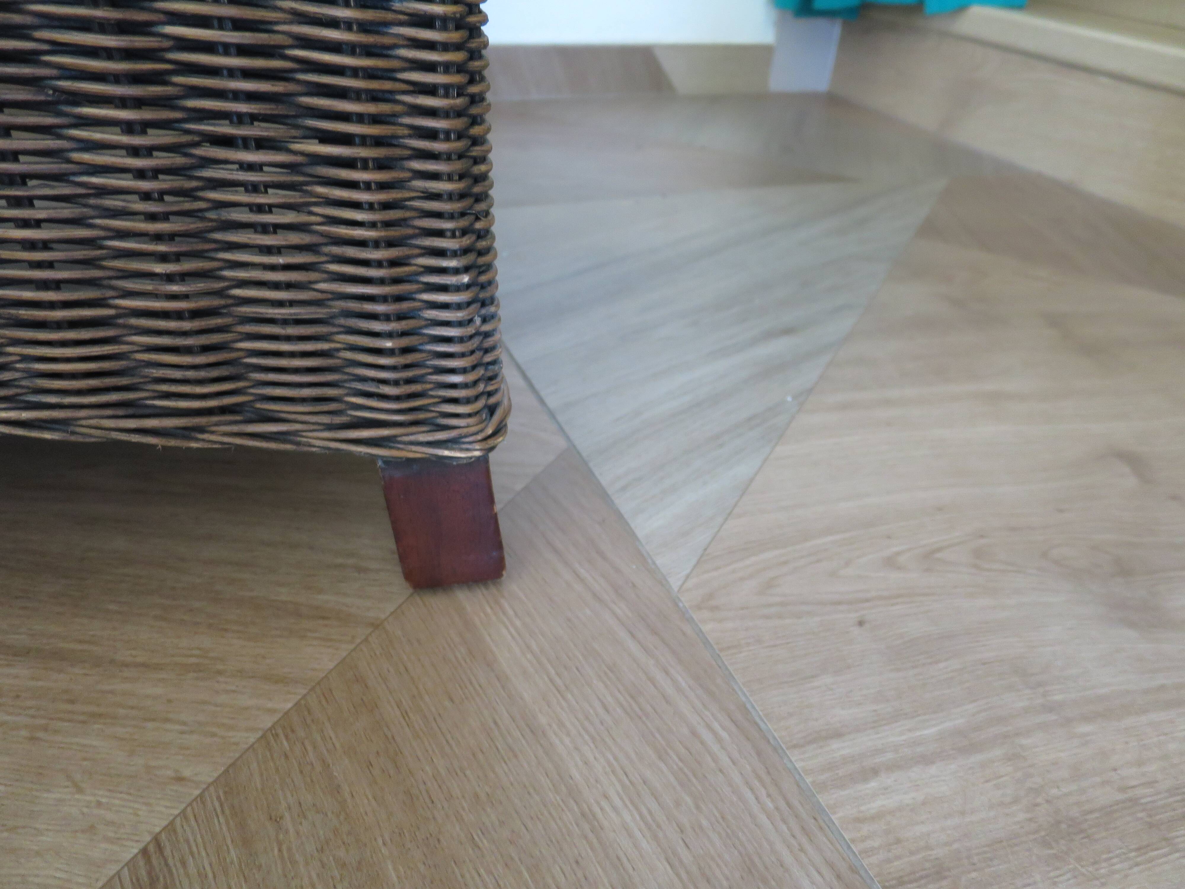 2 armchairs in woven rattan and wood, 1980s