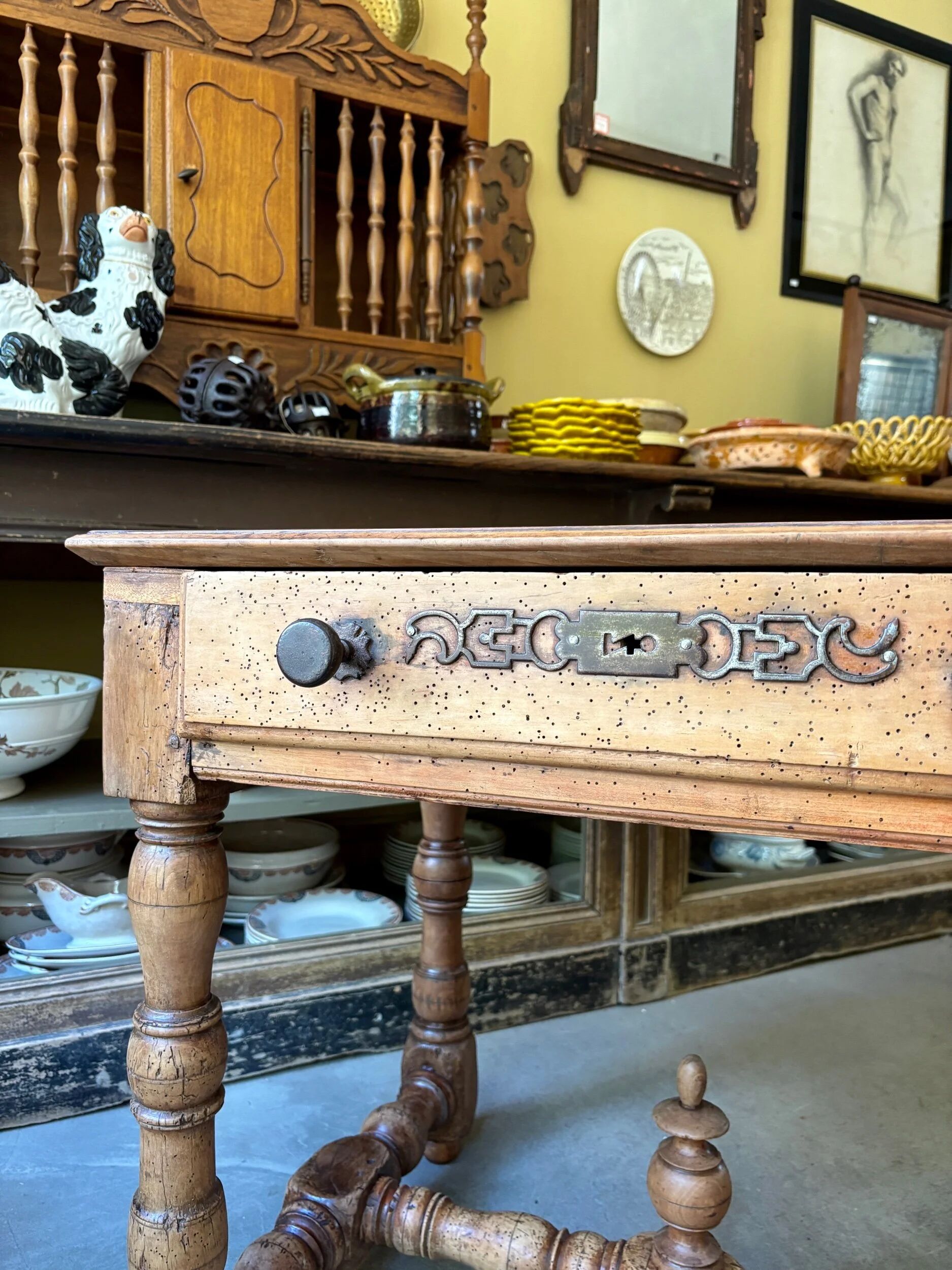 Bureau, table d'appoint 1 tiroir en bois clair