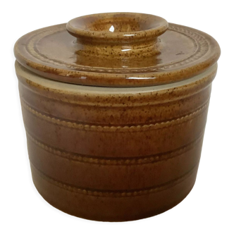 Water butter sandstone pottery of Berry