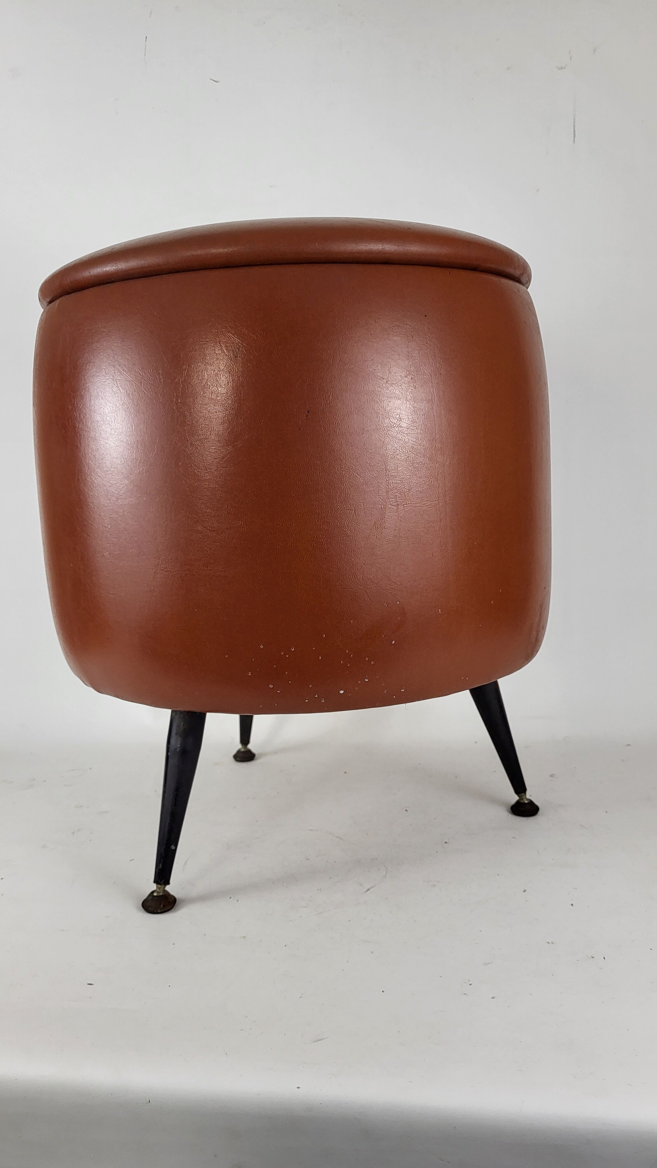 Stool in vintage skaï
