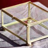 4 anciennes boites à bijoux en verre, laiton et miroir